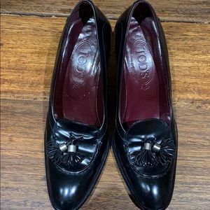 Tod’s black loafers w tassels